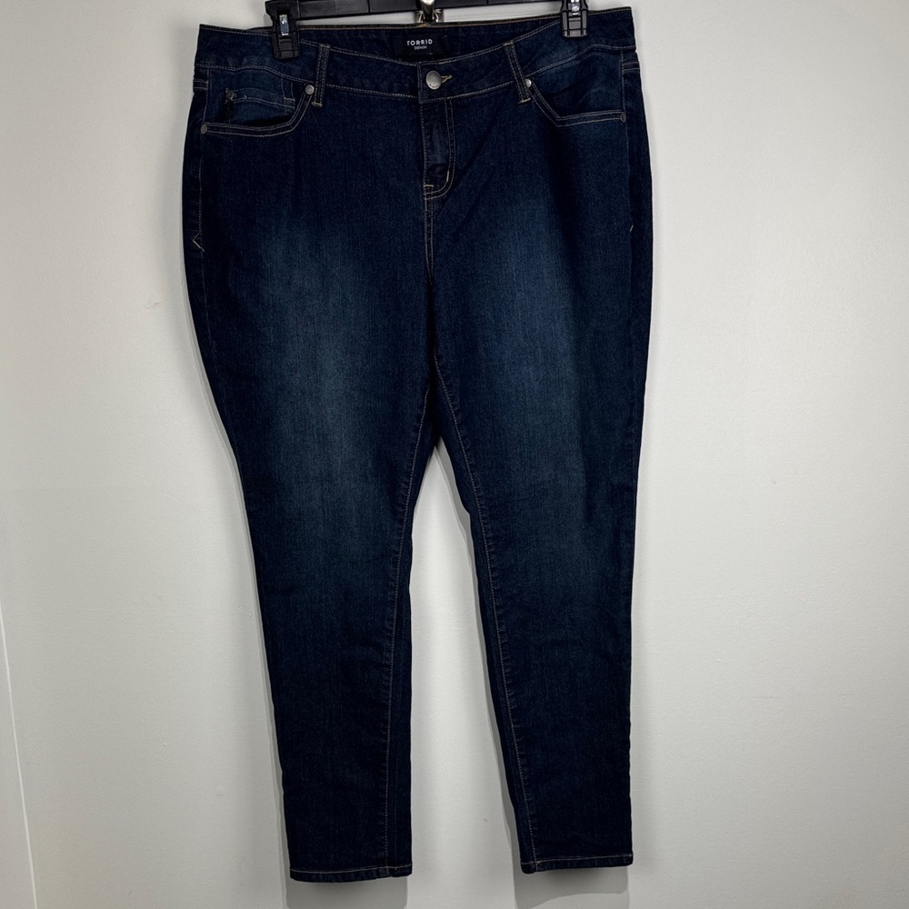 Torrid Dark Indigo Skinny Jeans. Size 18S